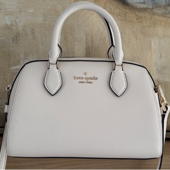 AUTHENTIC KATE SPADE NY crossbody Dolly Duffle in Meringue pre-owned - Picture 11 of 13